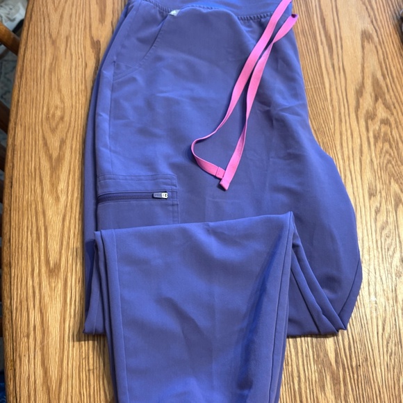 Figs scrub pants XXL PETITE  Purple - Picture 1 of 2